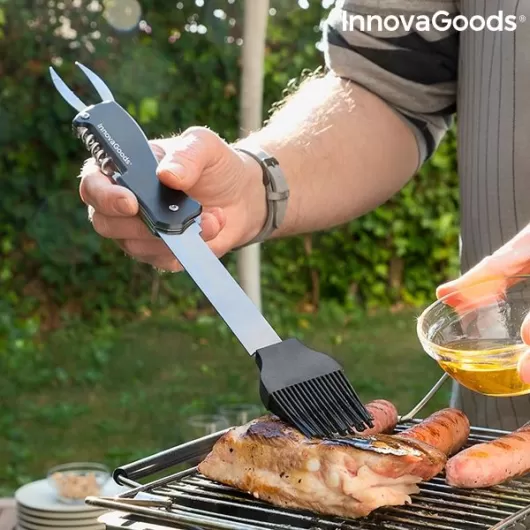 Σετ Πολυεργαλείο για Μπάρμπεκιου Bbq 5 σε 1 Bbkit InnovaGoods | Αξεσουάρ Ψησίματος στο Stosfiri.gr